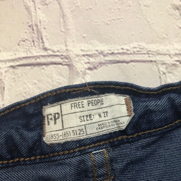 Free People distressed button fly denim cutoffs size 27 - Picture 4 of 6
